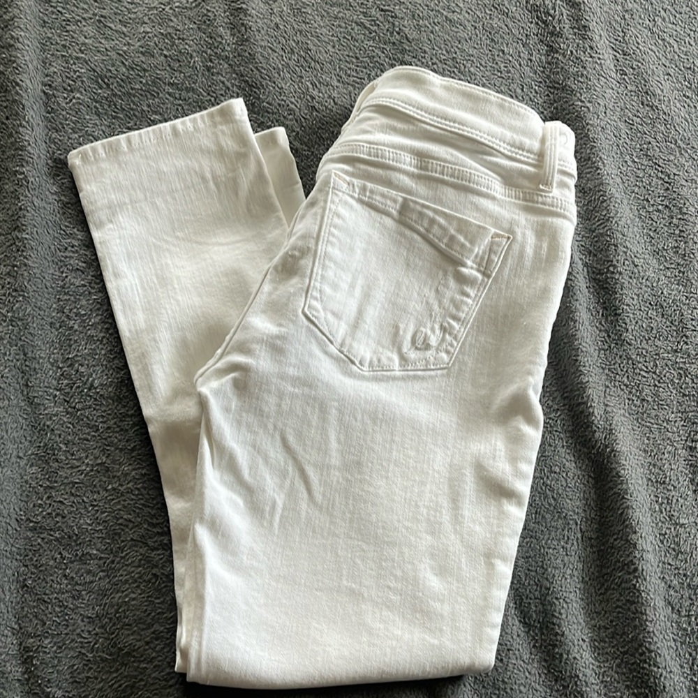 Express Jeans. White. Cropped legging.  Mid Rise. Size 6R.